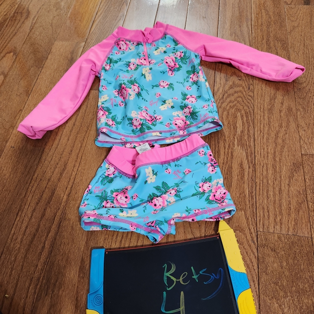 Betsy Johnson girl swimsuit bathing suit rash guard boy shorts flowers floral 4